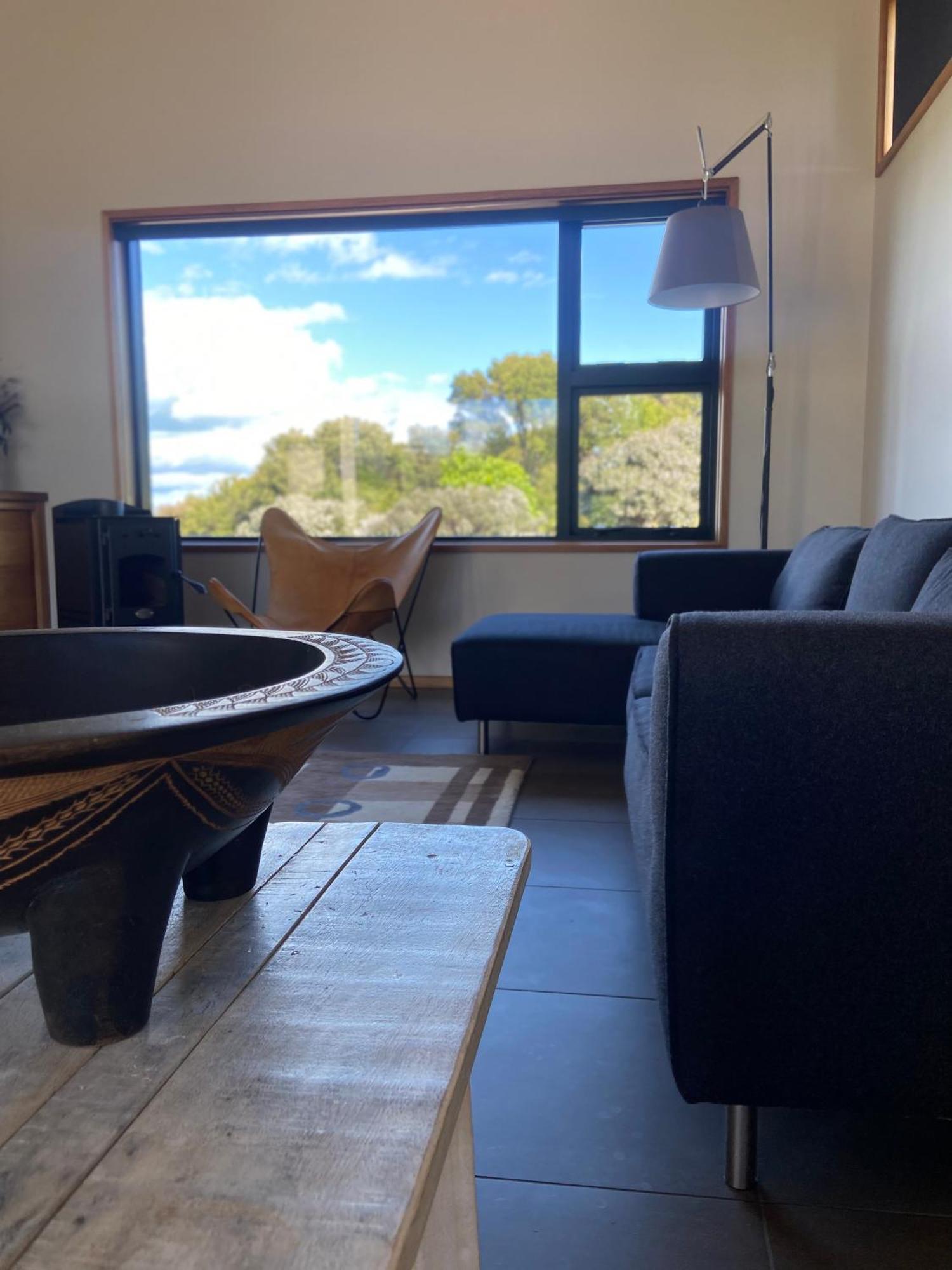 Hotel La Bodega Waiheke Island à Surfdale Extérieur photo