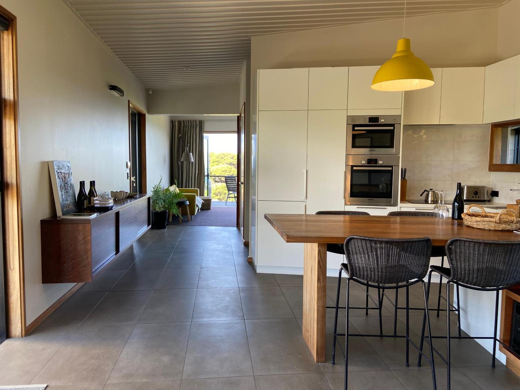 Hotel La Bodega Waiheke Island à Surfdale Extérieur photo