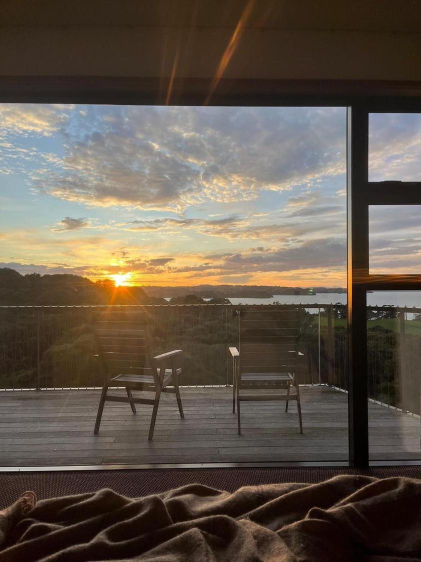 Hotel La Bodega Waiheke Island à Surfdale Extérieur photo