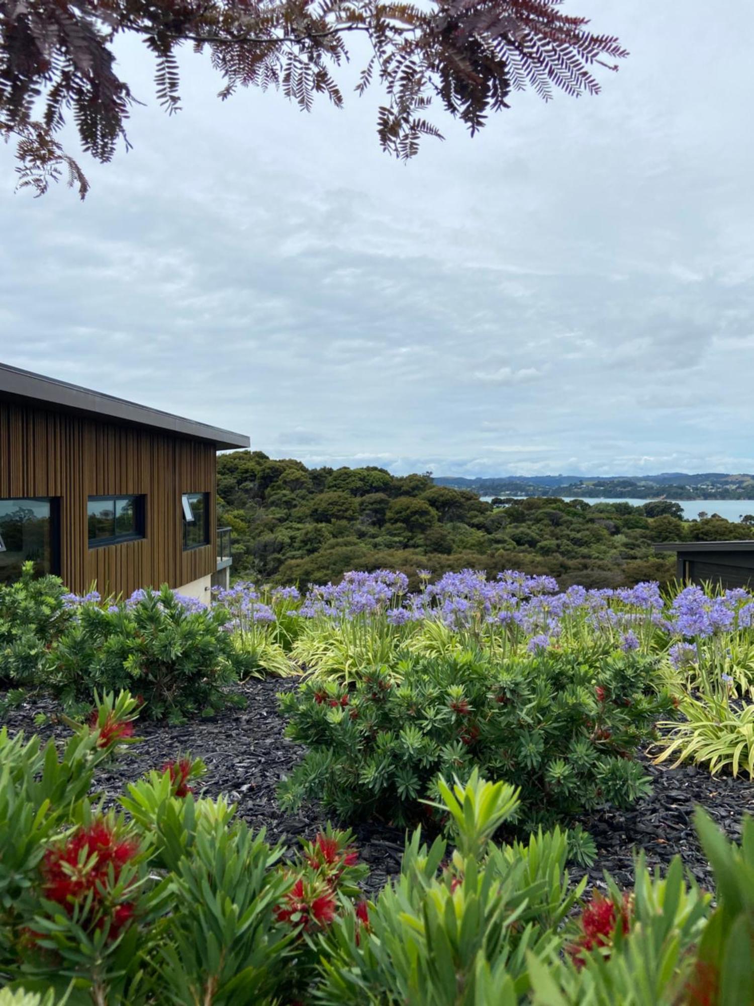 Hotel La Bodega Waiheke Island à Surfdale Extérieur photo