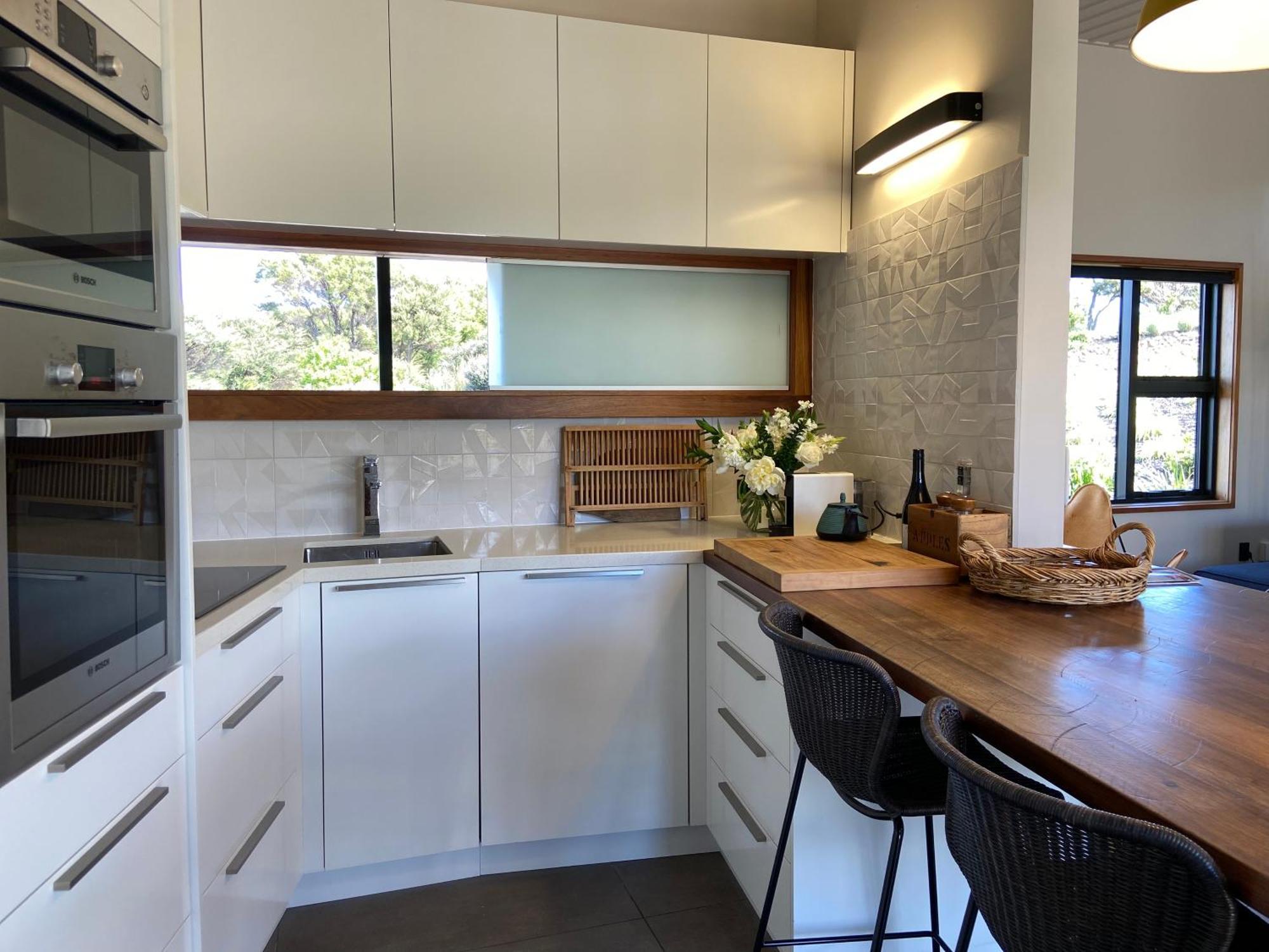 Hotel La Bodega Waiheke Island à Surfdale Extérieur photo