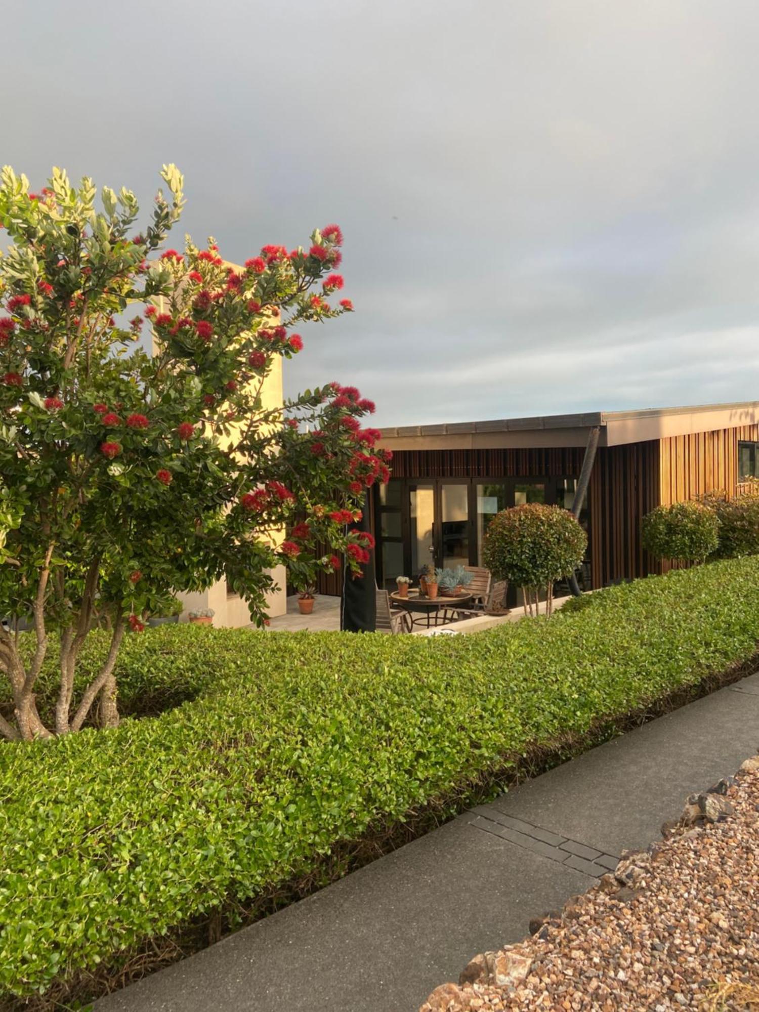 Hotel La Bodega Waiheke Island à Surfdale Extérieur photo