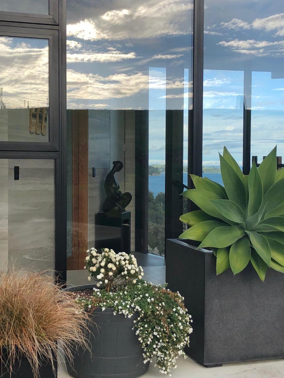 Hotel La Bodega Waiheke Island à Surfdale Extérieur photo